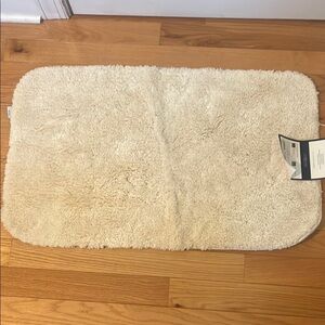 Charter Club Elite Bath Rug- NWOT